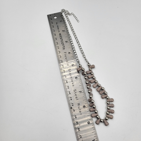 Mauve/Grey Beaded Necklace - Picture 3 of 8